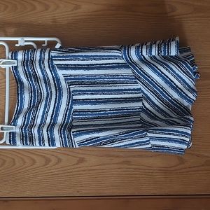 Loft swing skirt. 22 inch from waist to hem. Light weight. Lined.